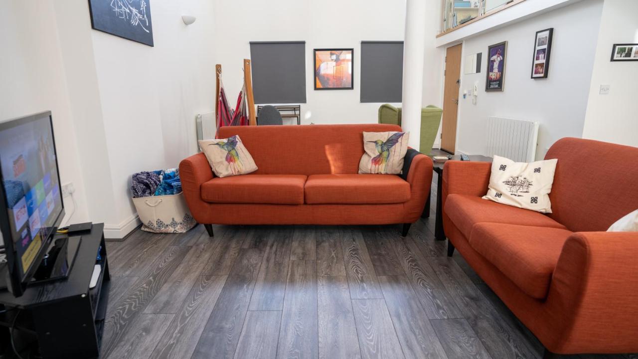 Stunning Mezzanine Apartment Near City Centre Кардифф Экстерьер фото