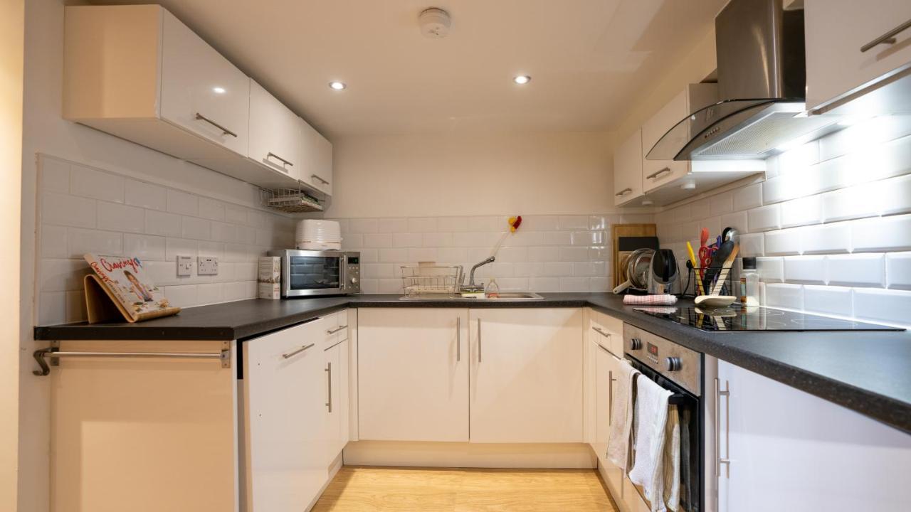 Stunning Mezzanine Apartment Near City Centre Кардифф Экстерьер фото